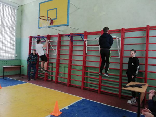 kb7ev31riji.jpg